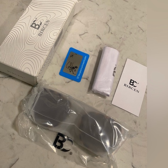 Bircen Sunglasses FULL inclusion - Picture 7 of 7